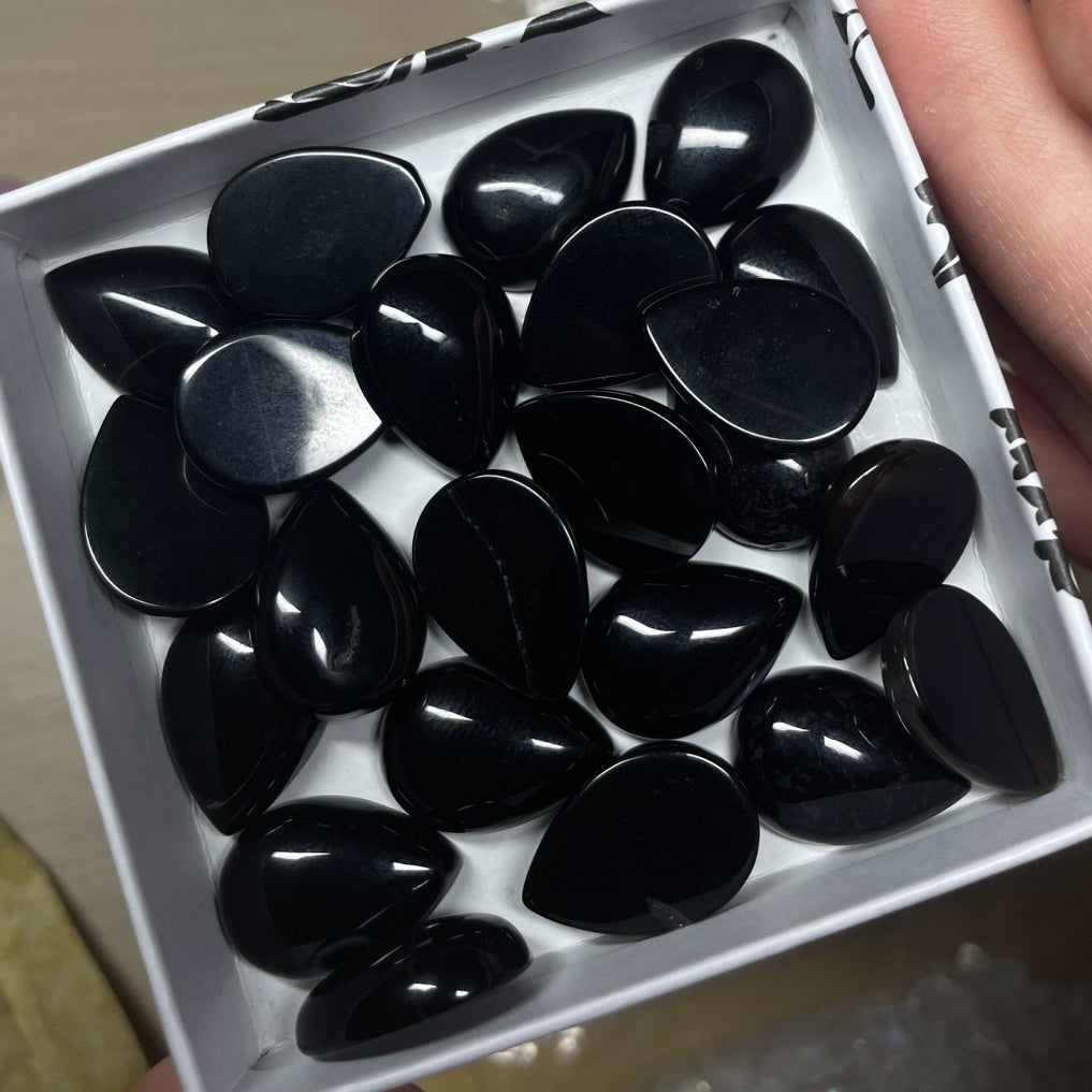 5 x Random Black Agate Cabochon Box