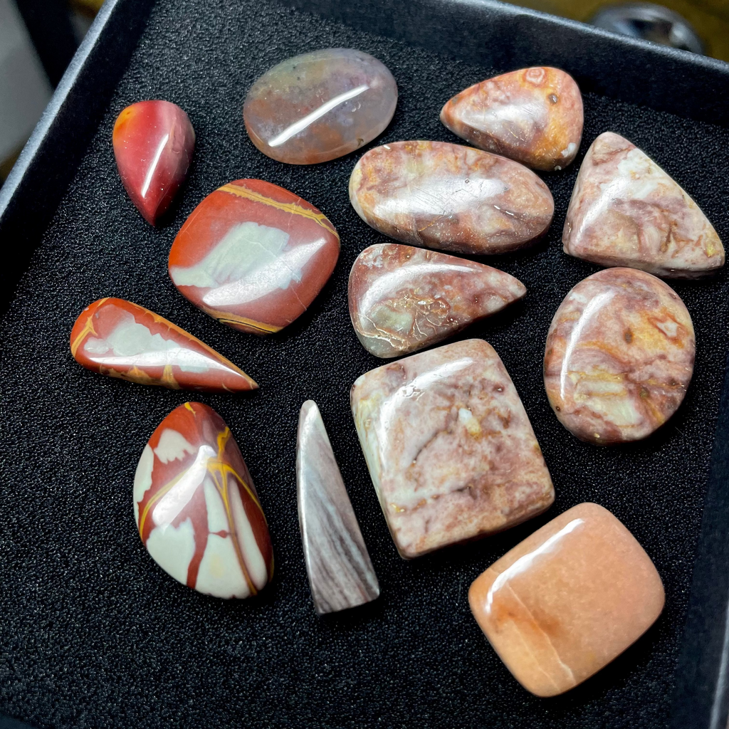 Mixed Red Cabochon Selection Box