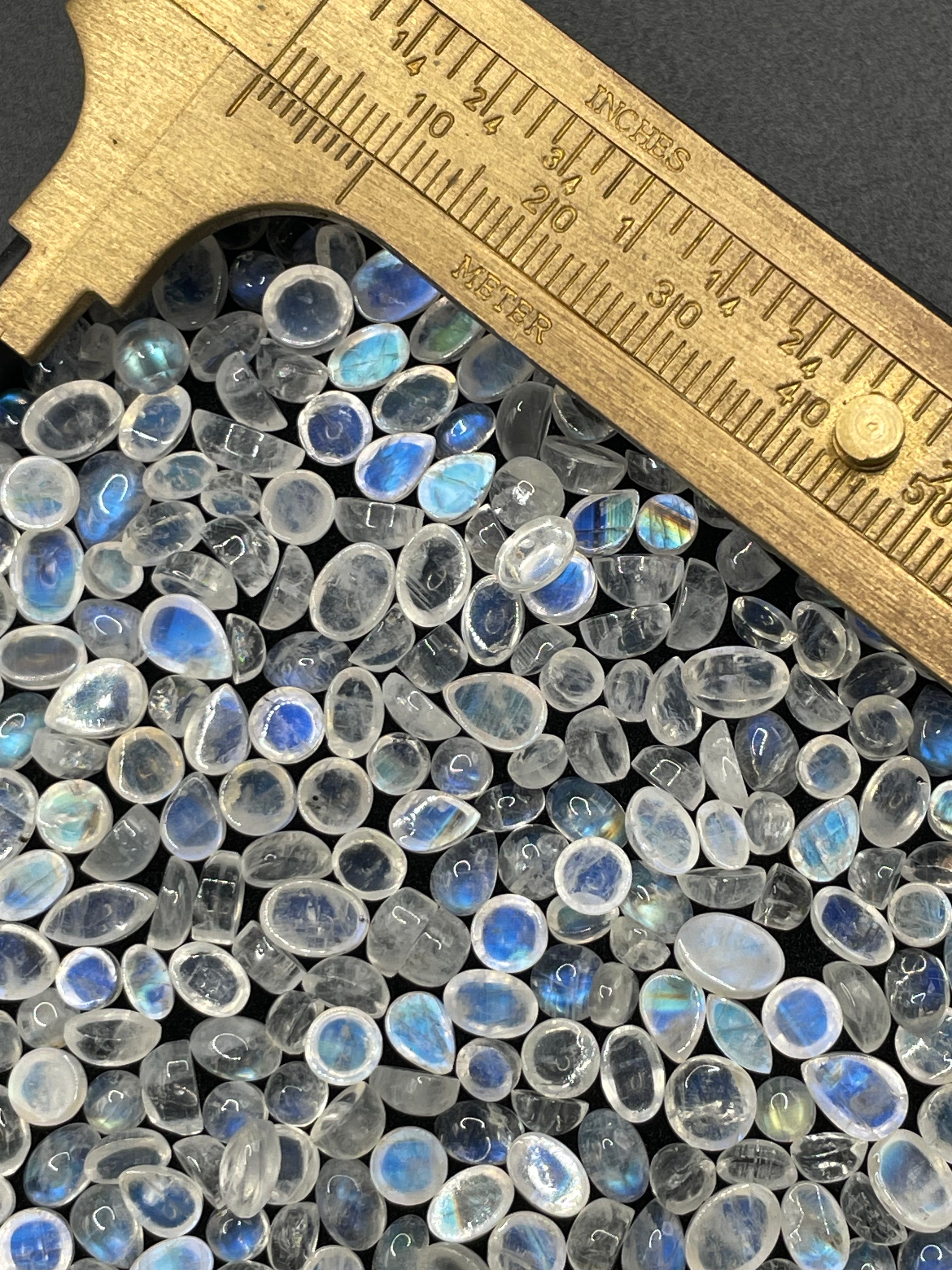 20 x Random Mini Moonstone Cabochon Box