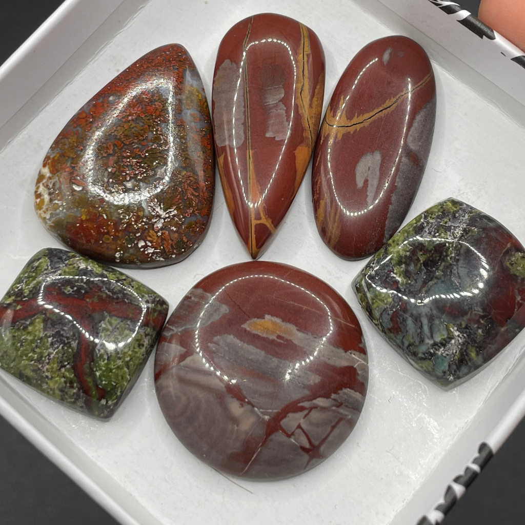 Mixed Red Cabochon Selection Box