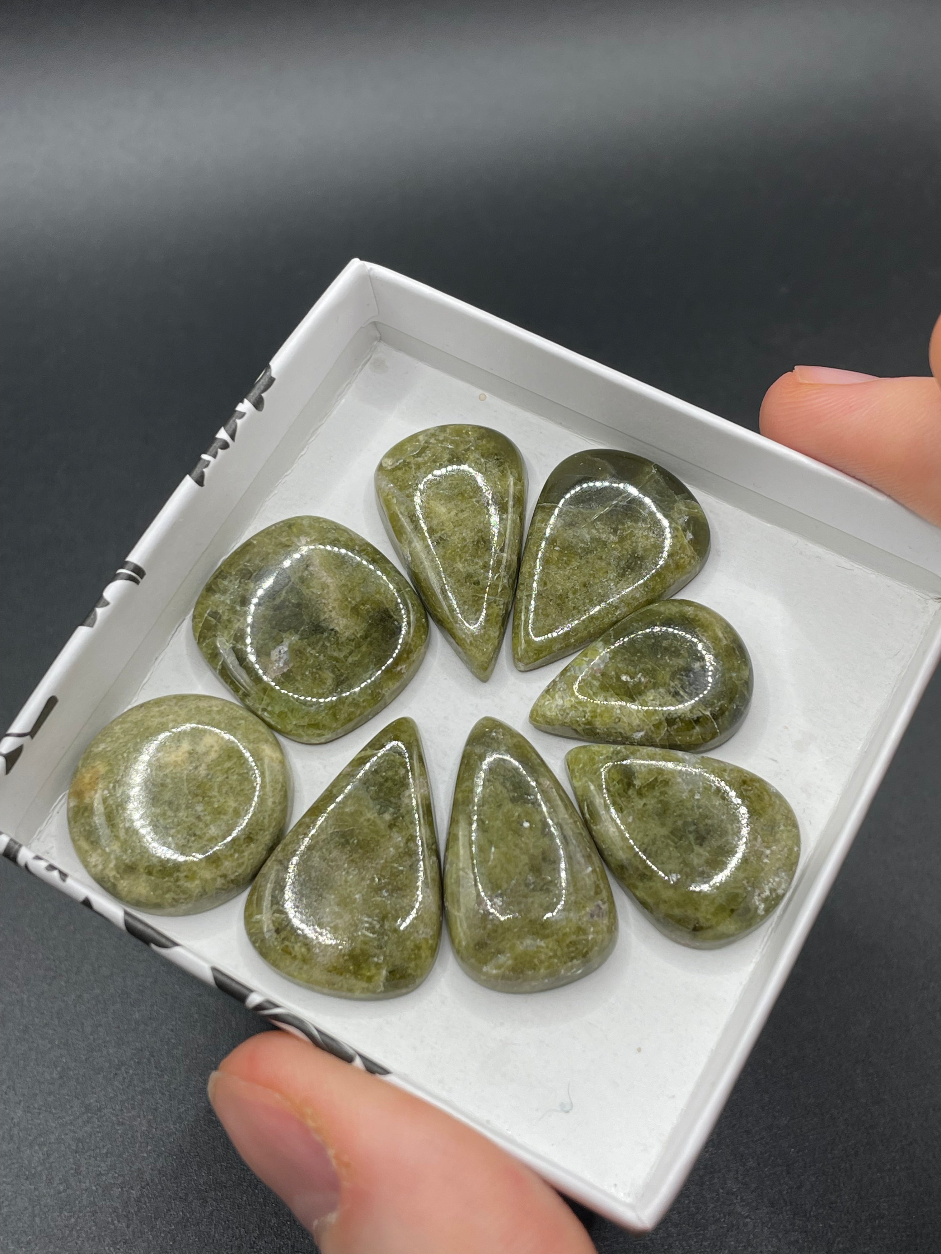 Green Serpentine Selection Box